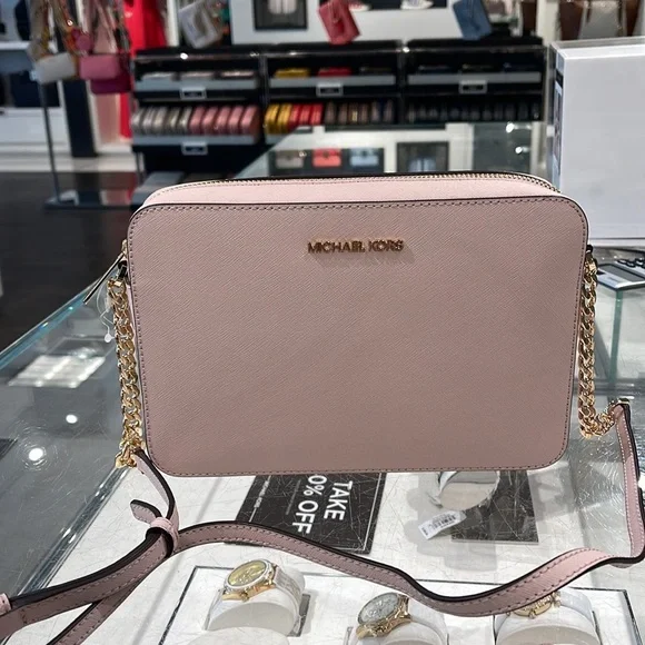 Michael Kors Jet Set Item Large East West Zip Crossbody Leather Powder Blush
NWT - Picture 12 of 16